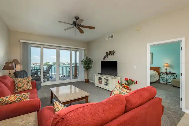 Listing Photo 12