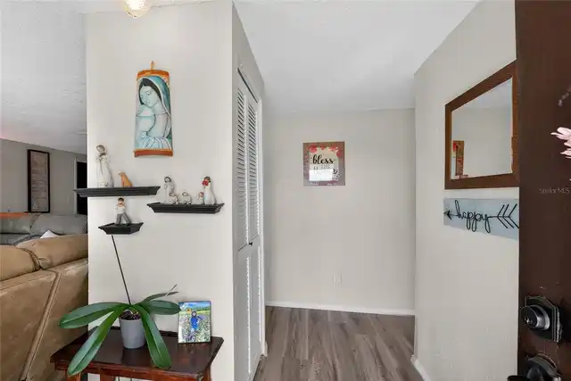 Listing Photo 6
