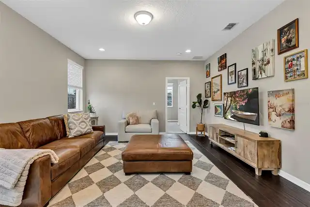 Listing Photo 22