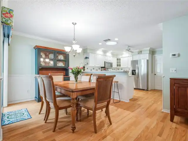Listing Photo 17