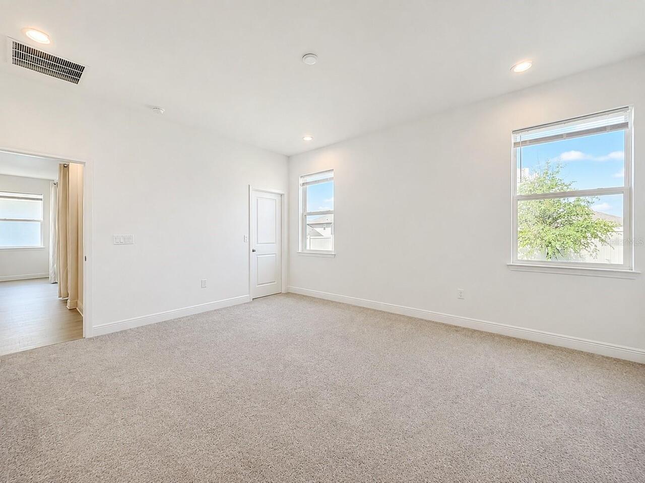 Listing Photo 43