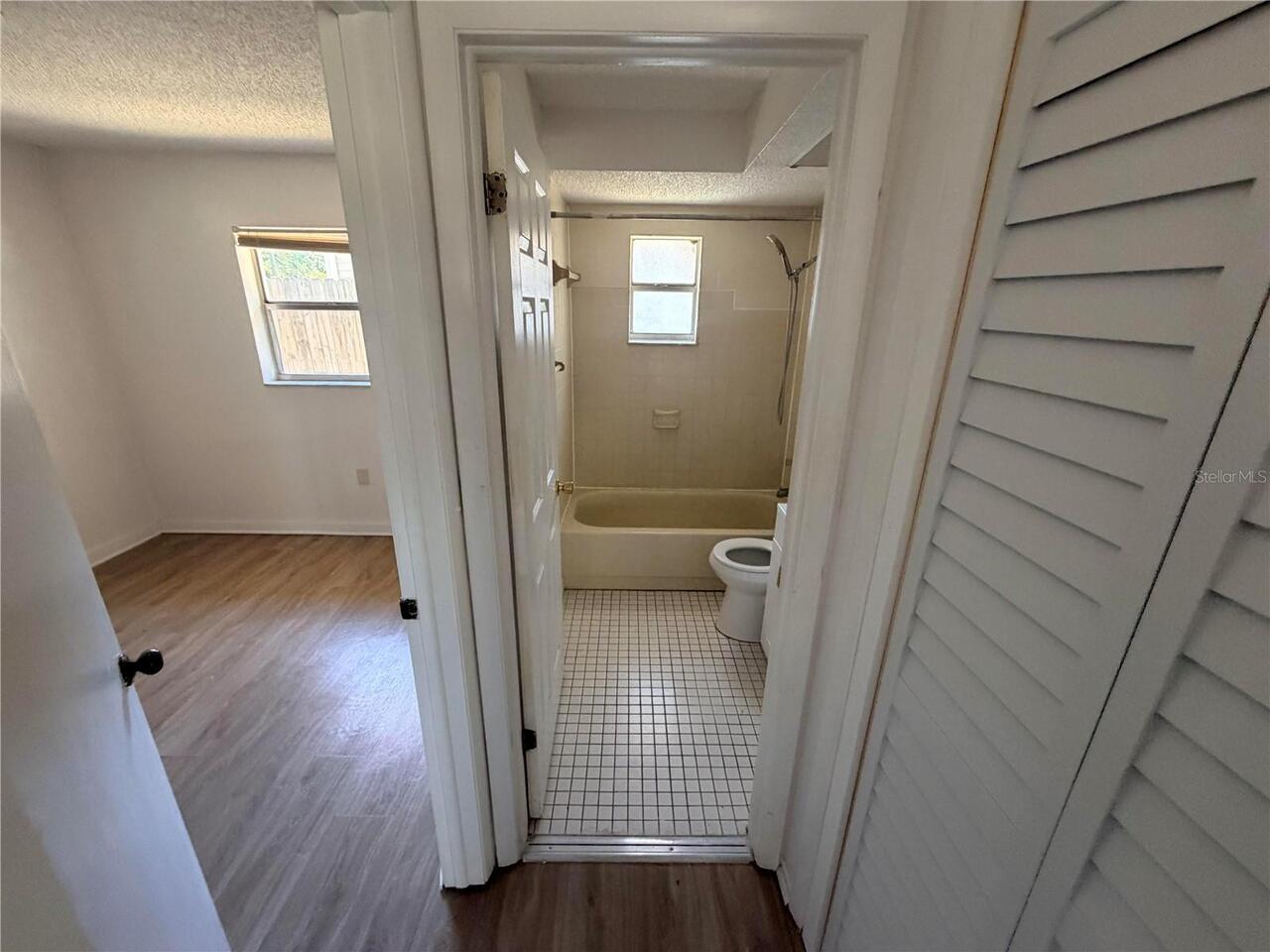 Listing Photo 12