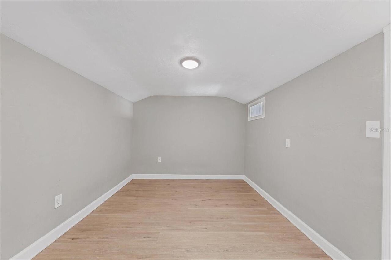 Listing Photo 33