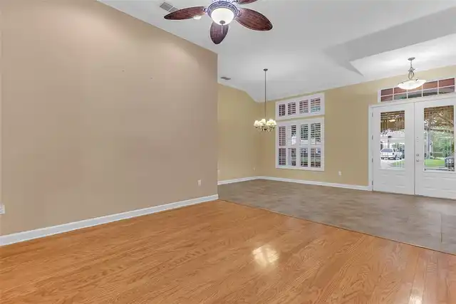 Listing Photo 7
