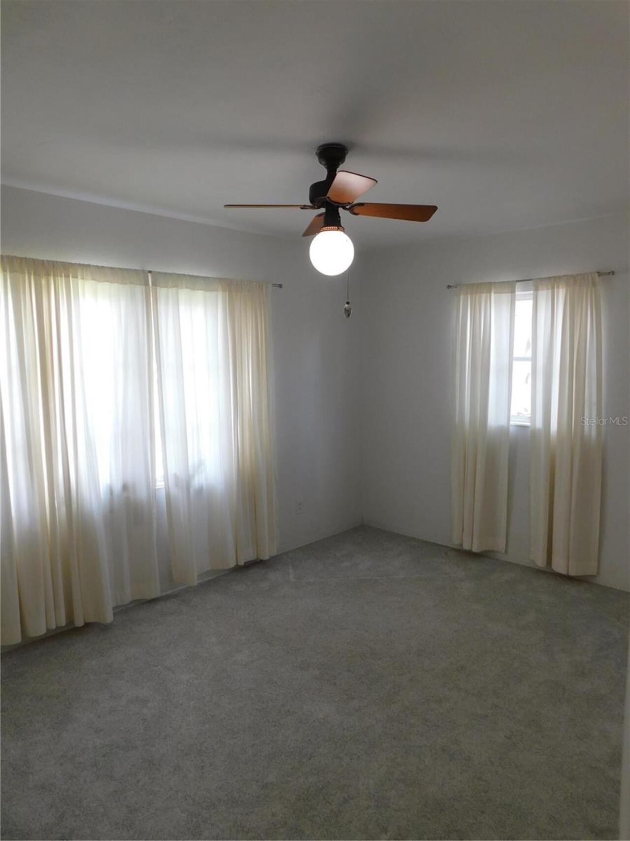 Listing Photo 10