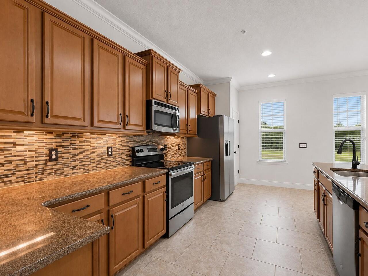 Listing Photo 11