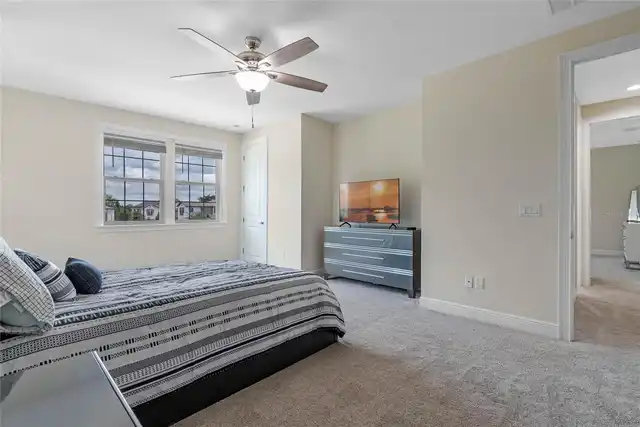 Listing Photo 10