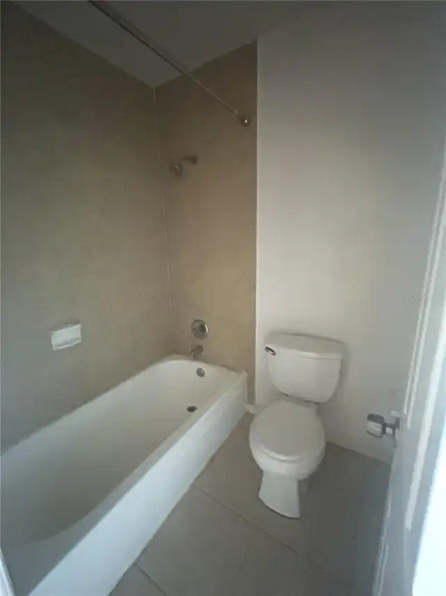 Listing Photo 9