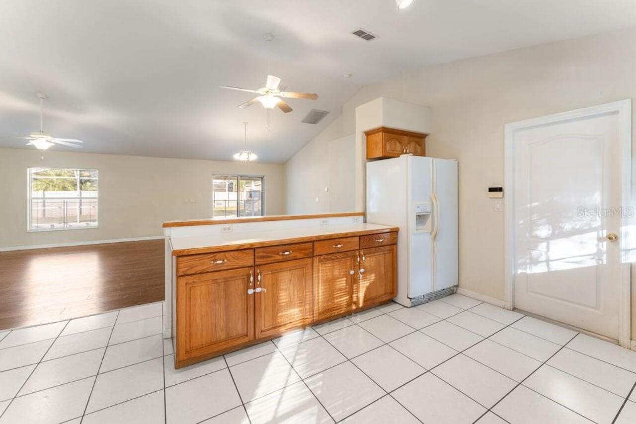 Listing Photo 11