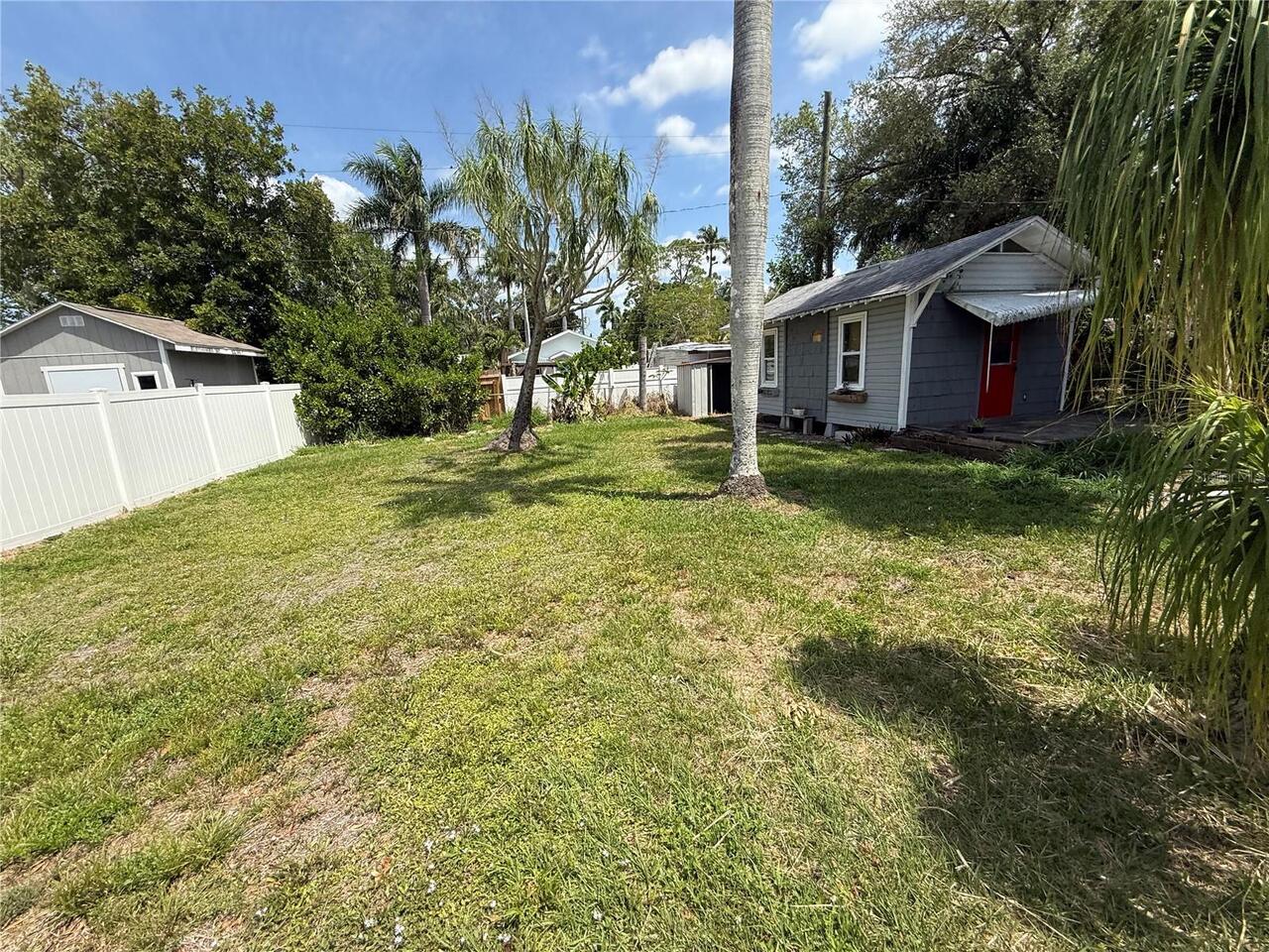 Listing Photo 17