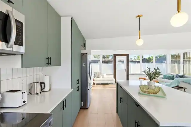 Listing Photo 16