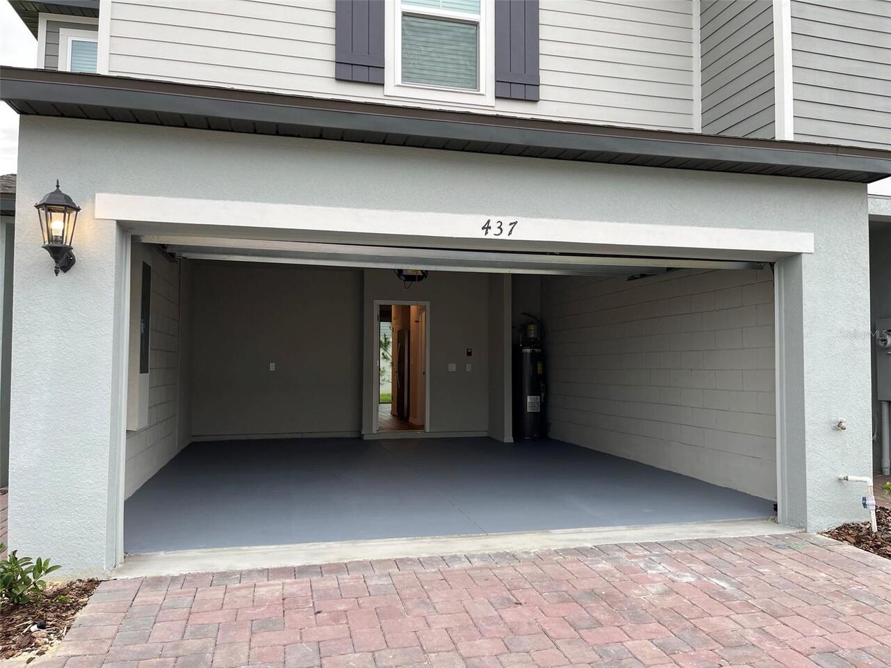 Listing Photo 9