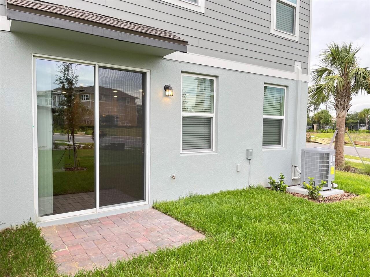 Listing Photo 11