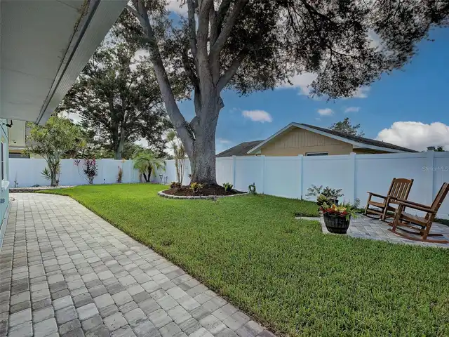 Listing Photo 7