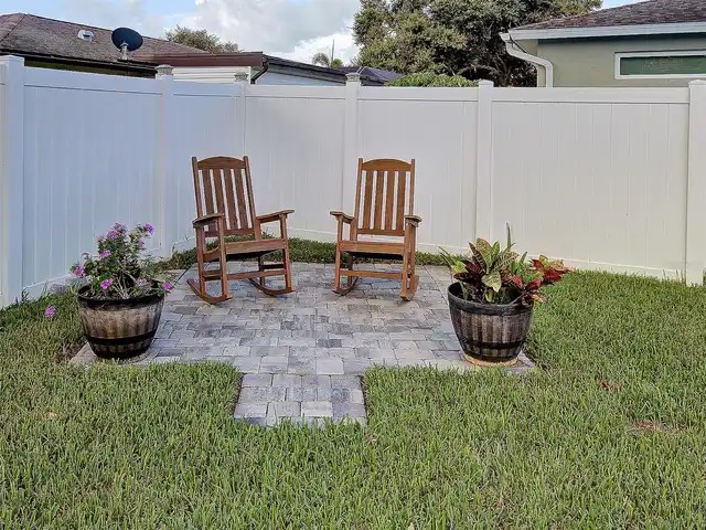 Listing Photo 11