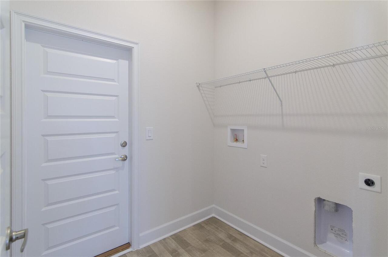 Listing Photo 8