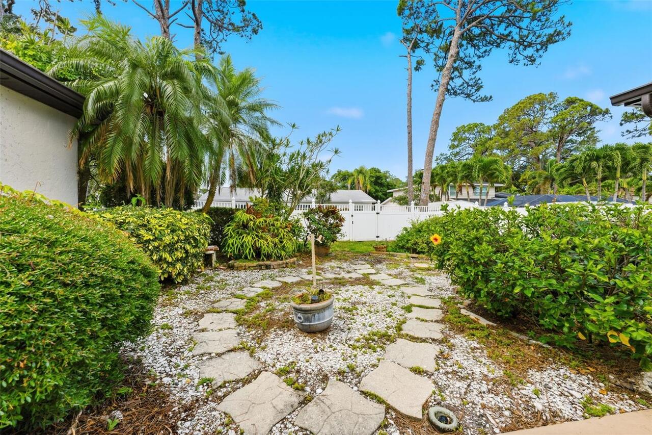 Listing Photo 33