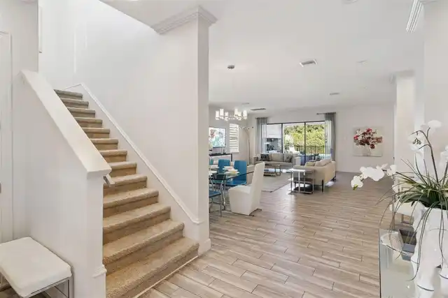 Listing Photo 12