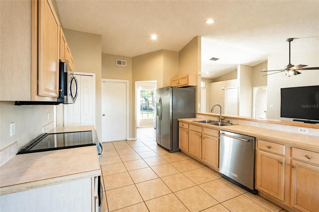 Listing Photo 16