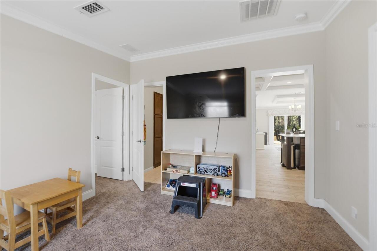 Listing Photo 23
