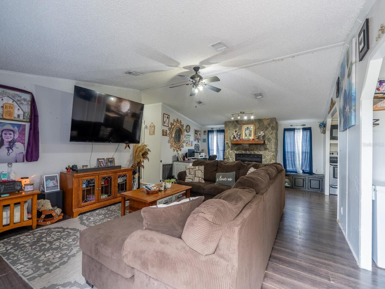 Listing Photo 6