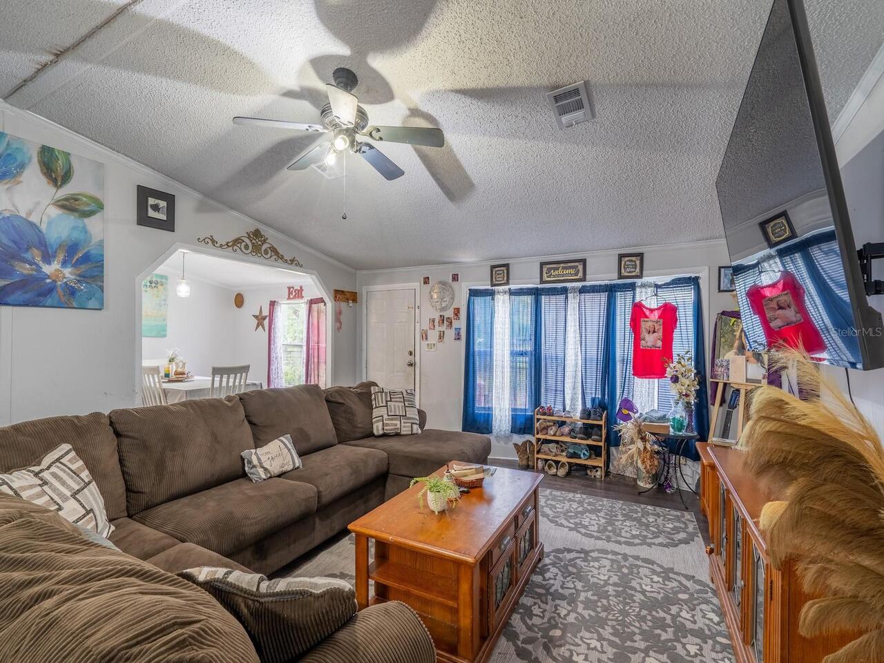 Listing Photo 10