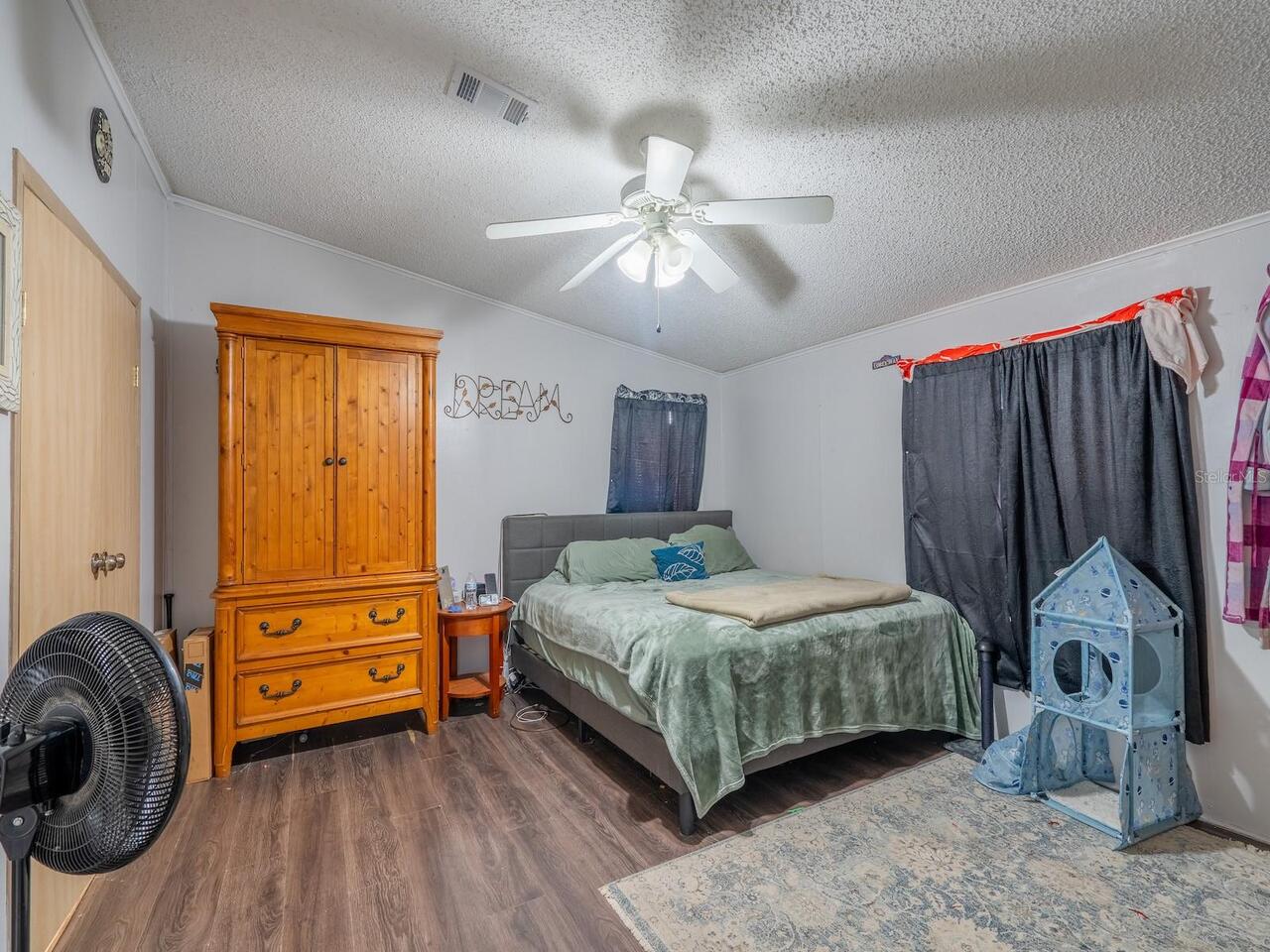 Listing Photo 15