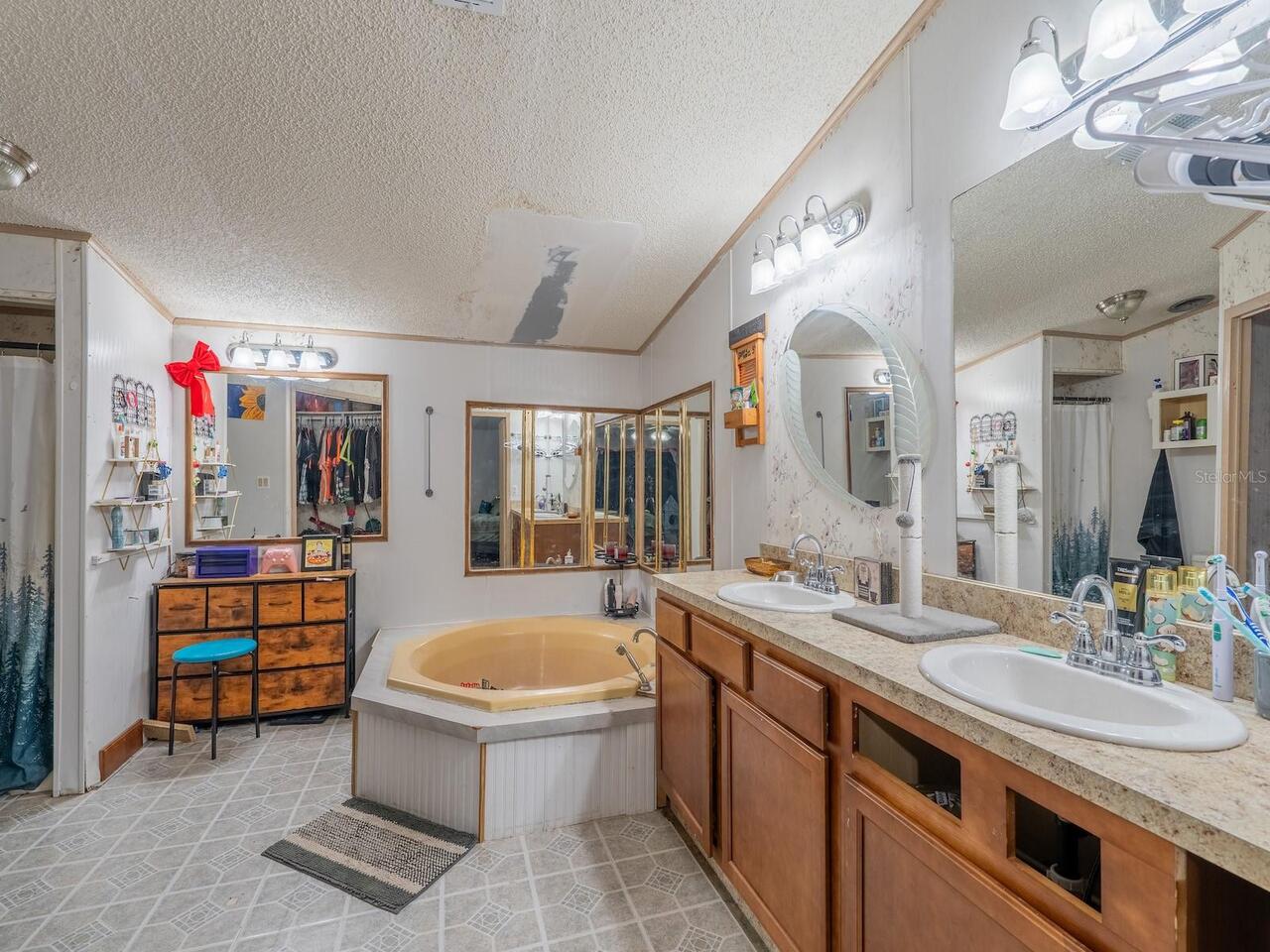 Listing Photo 18