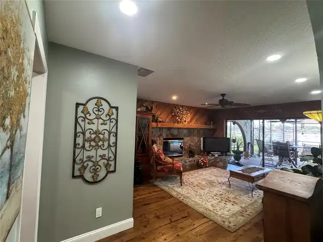 Listing Photo 15