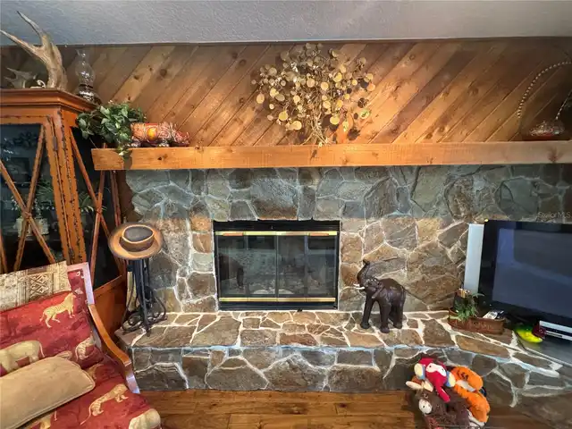 Listing Photo 17