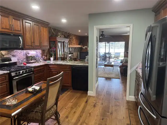 Listing Photo 23