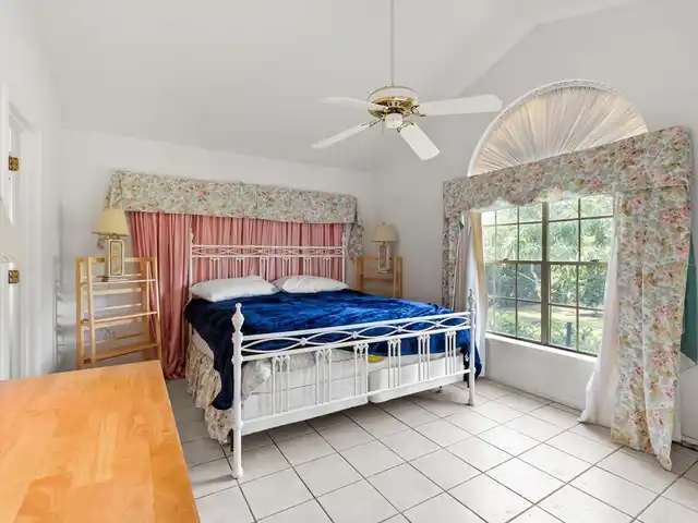 Listing Photo 13