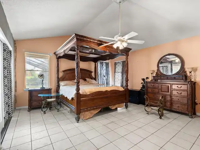Listing Photo 15
