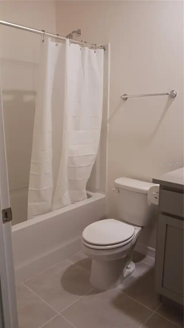 Listing Photo 12