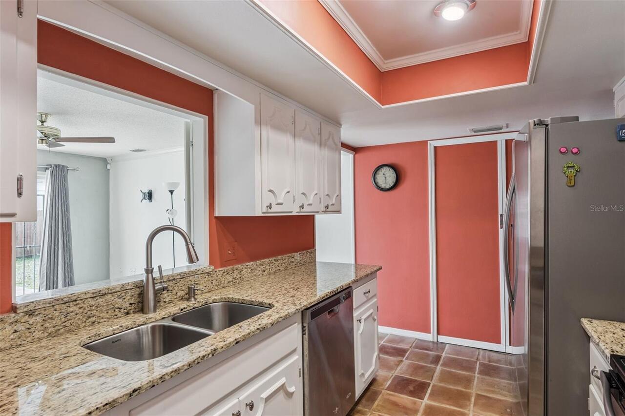 Listing Photo 11