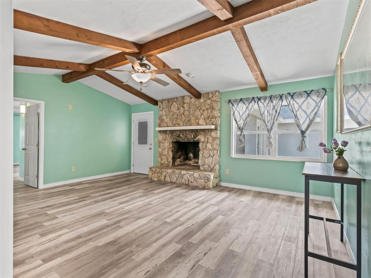 Listing Photo 17