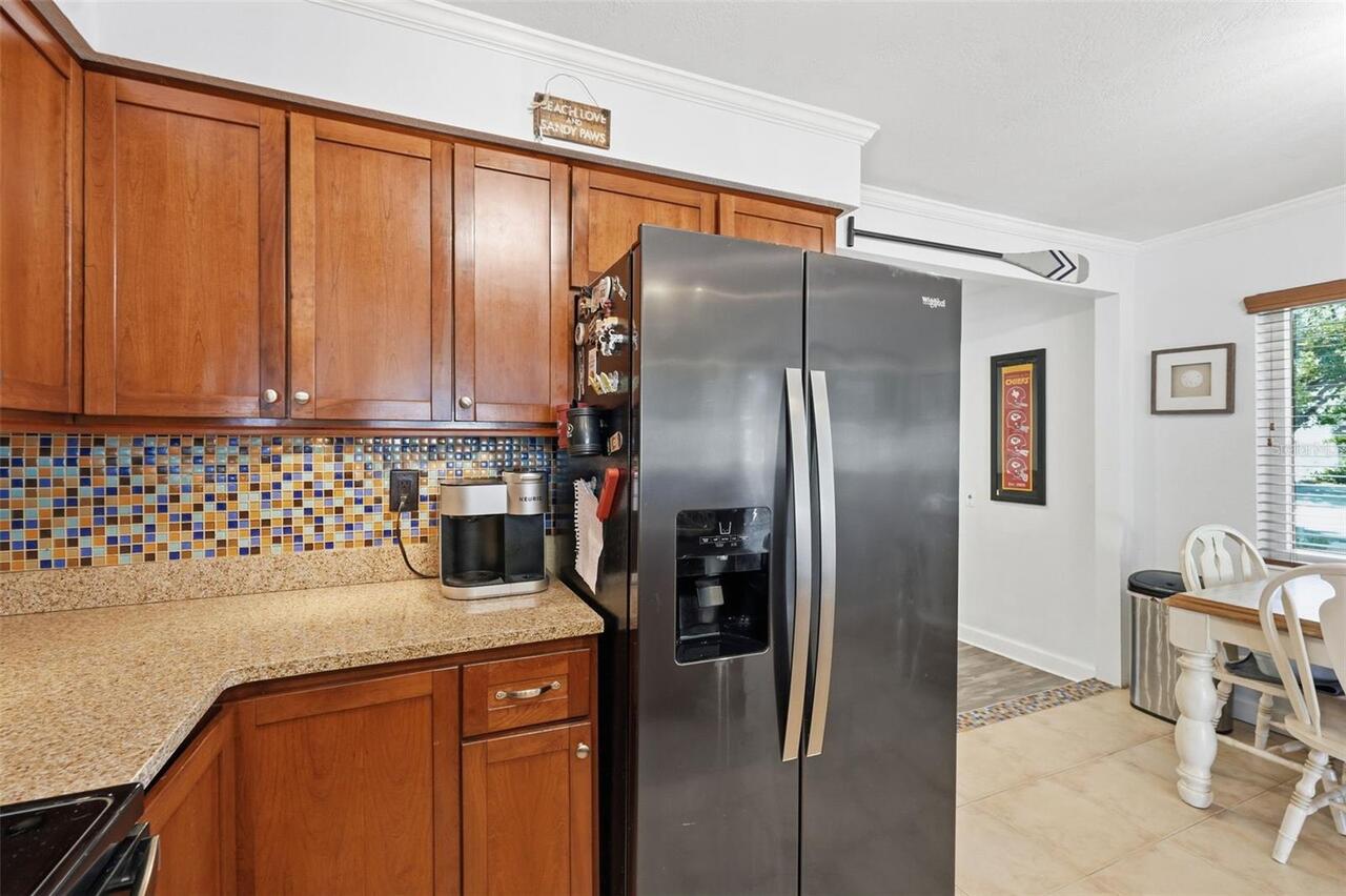 Listing Photo 9
