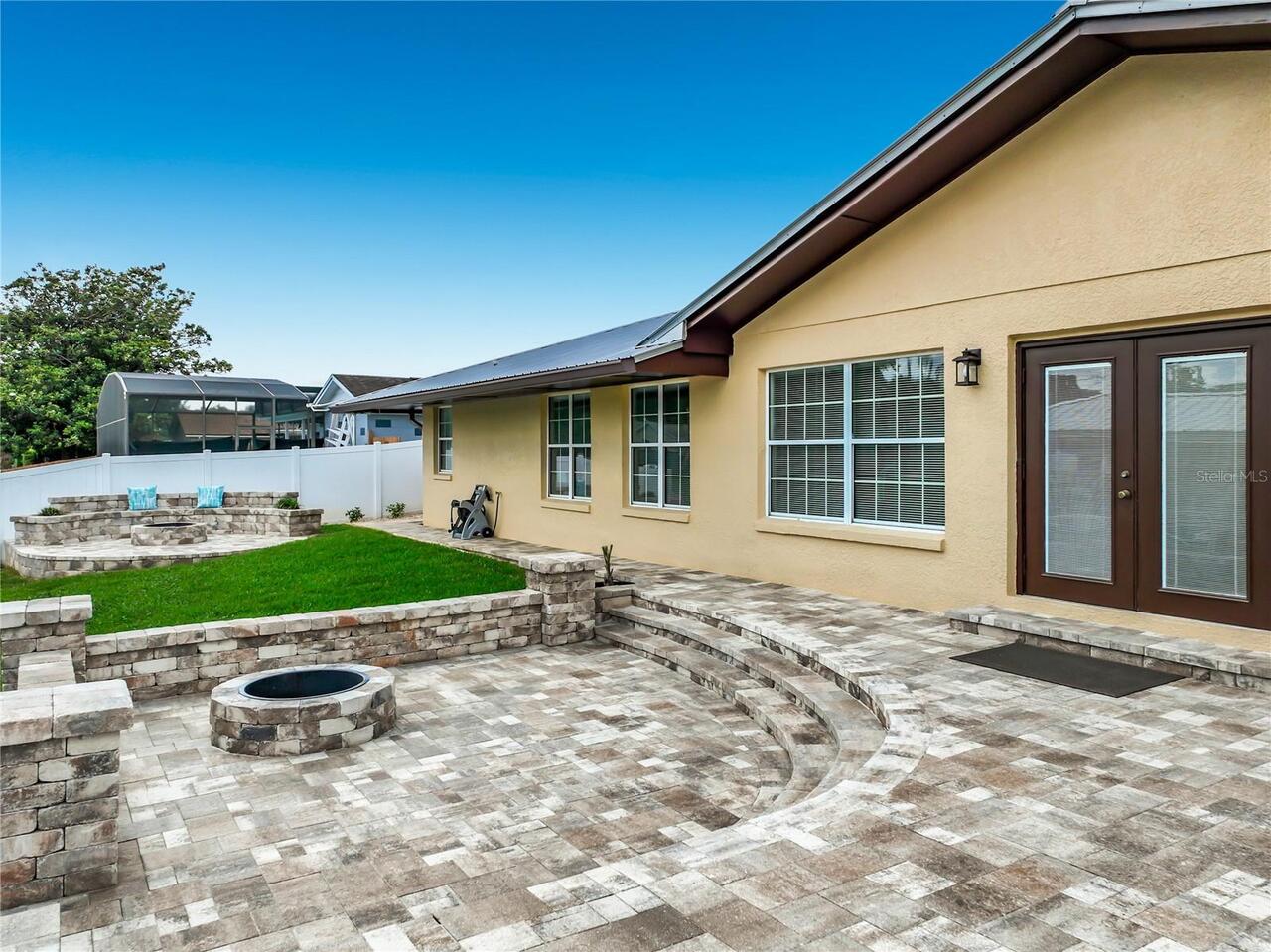 Listing Photo 17