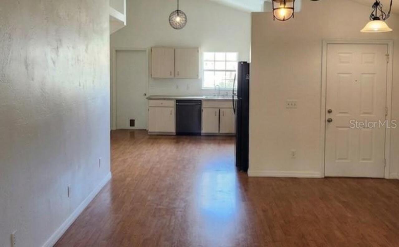 Listing Photo 6