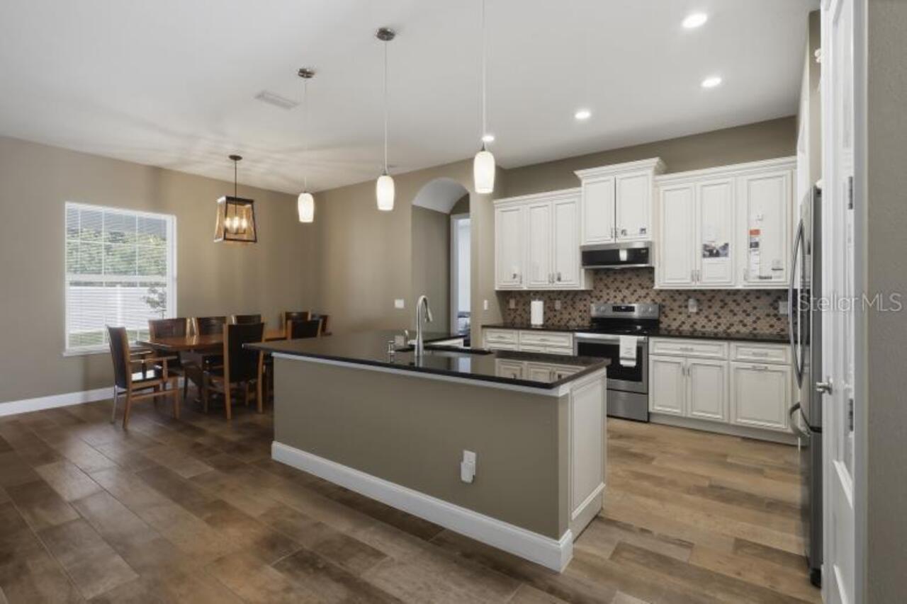Listing Photo 18