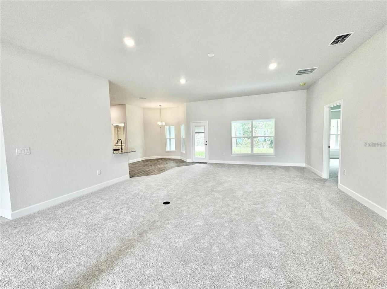 Listing Photo 8