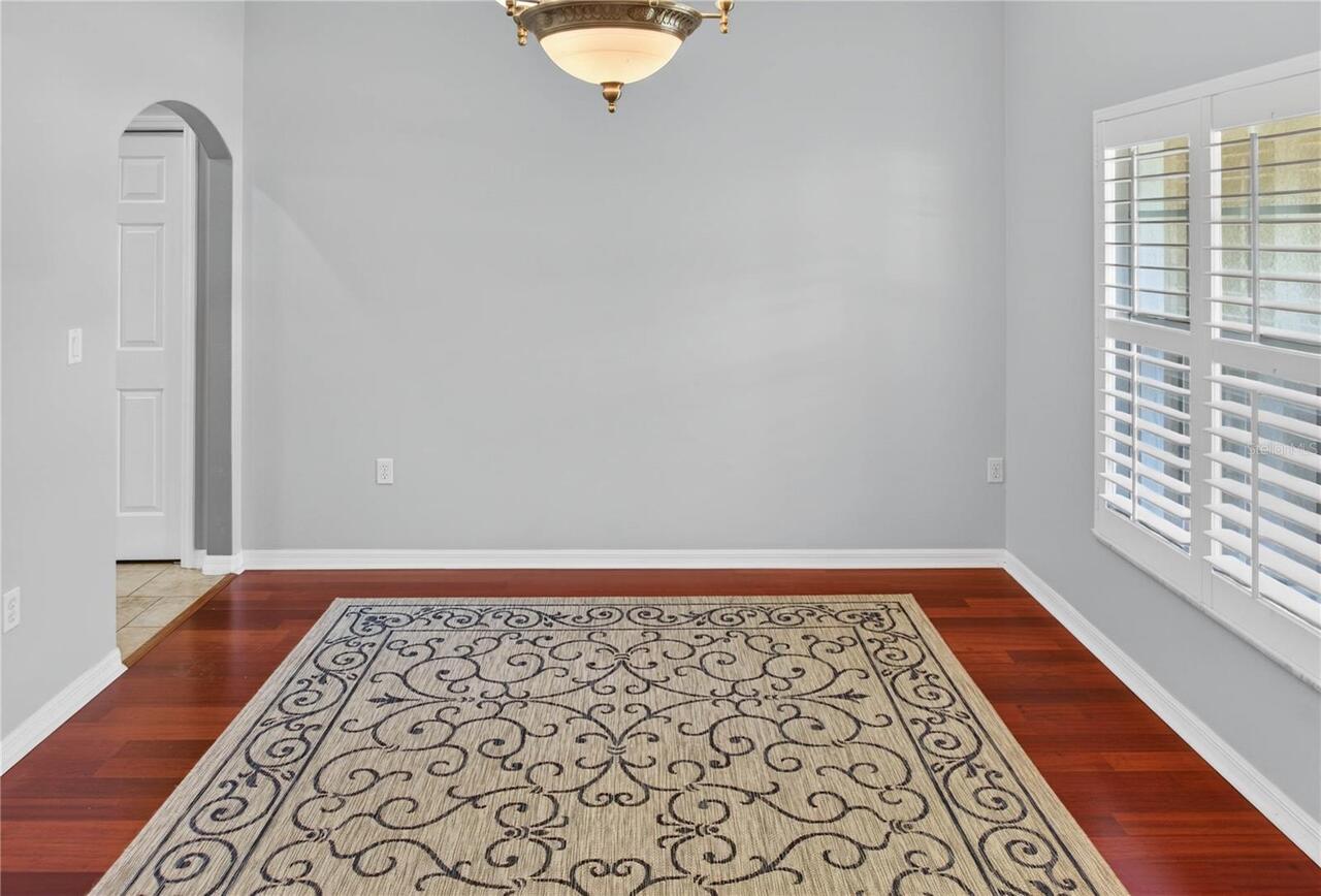 Listing Photo 9