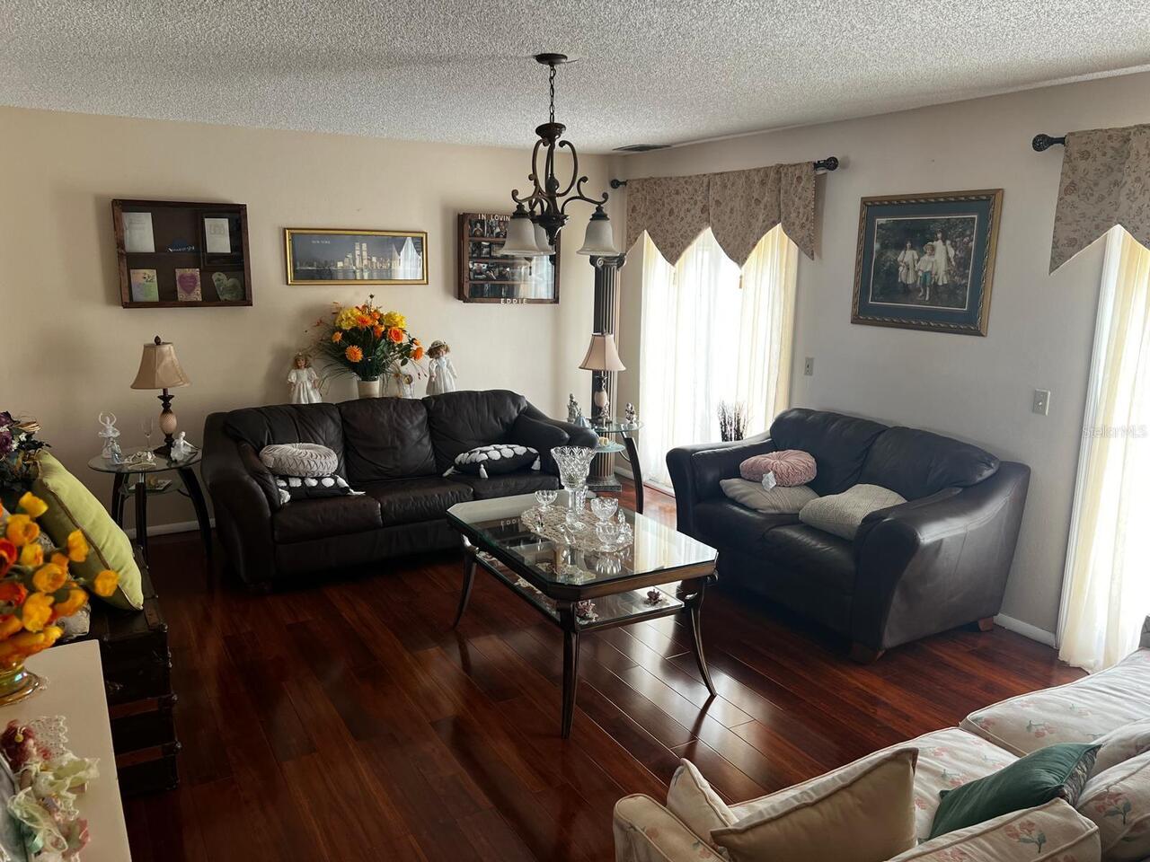 Listing Photo 8
