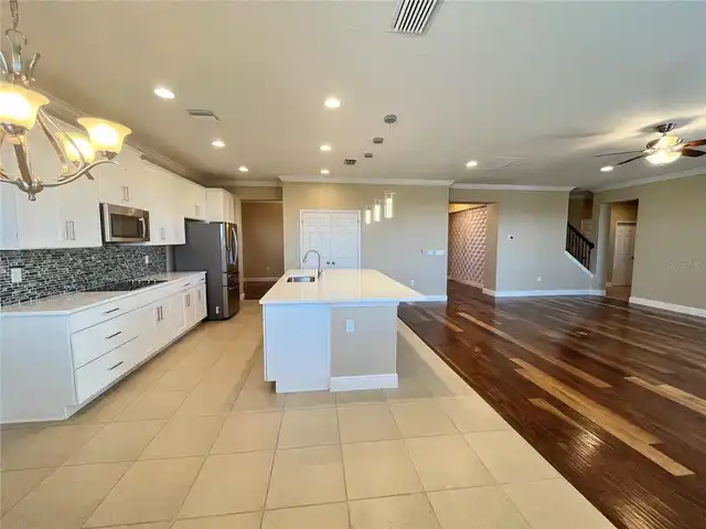 Listing Photo 17