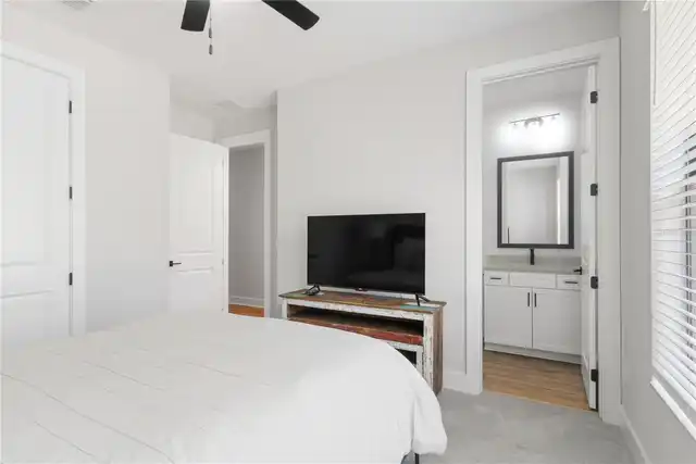 Listing Photo 42