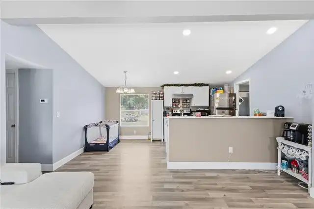 Listing Photo 7