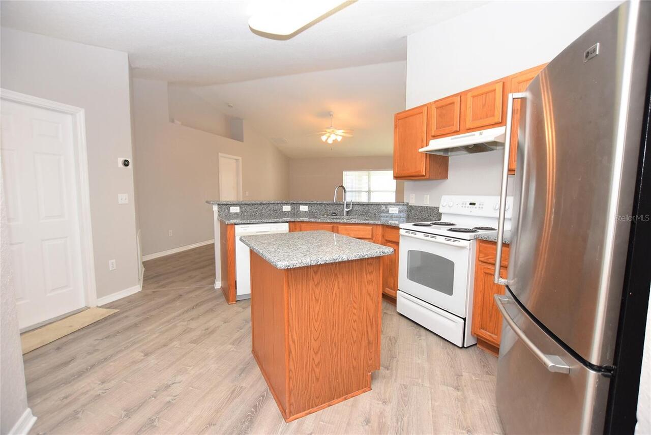 Listing Photo 7