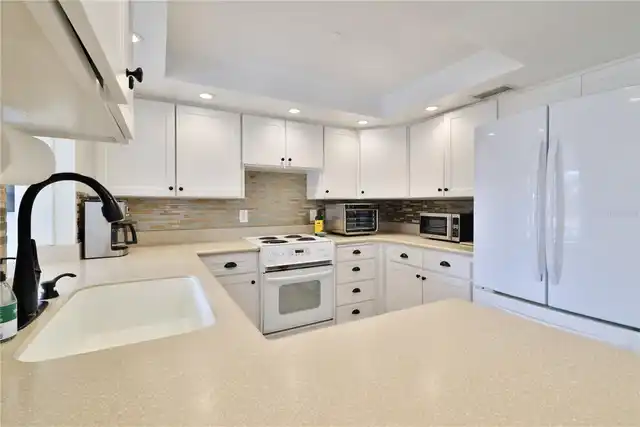 Listing Photo 9