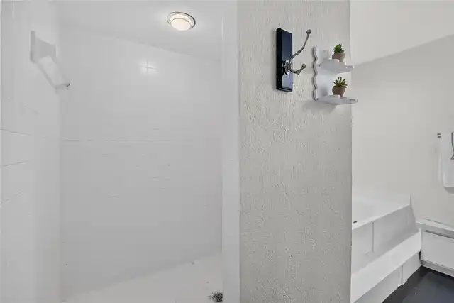 Listing Photo 33