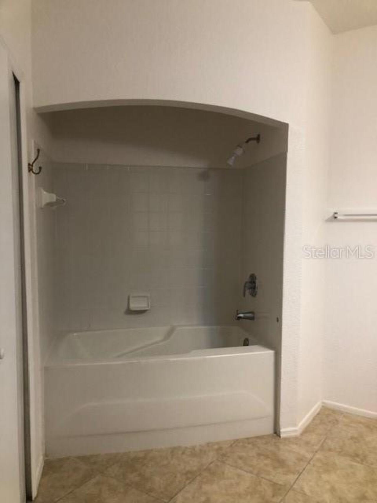 Listing Photo 14